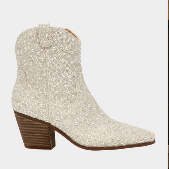 Betsey Johnson DIVA rhinestone boots in Ivory - Picture 3 of 6